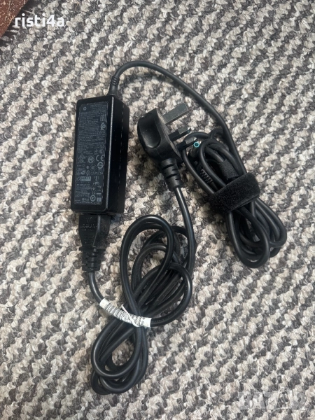 Оригинално зарядно за лаптоп Hp 1318, снимка 1