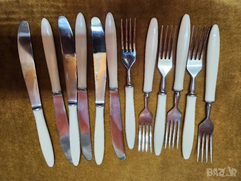 прибори за хранене - комплект 12 бр., качествена неръжд.стомана, дръжките "слонова кост", от СССР, снимка 1
