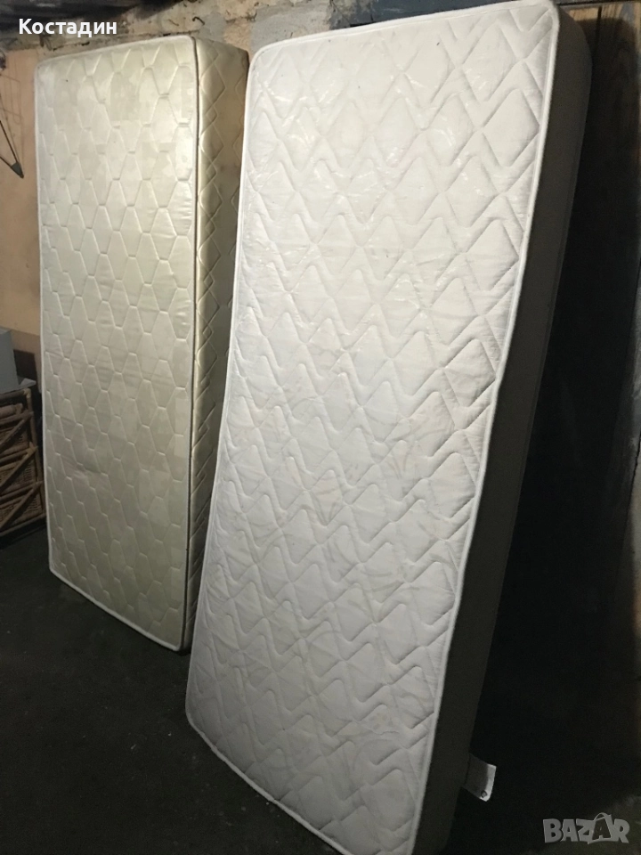 Матраци два броя ,еднолицев и двулицев, снимка 1