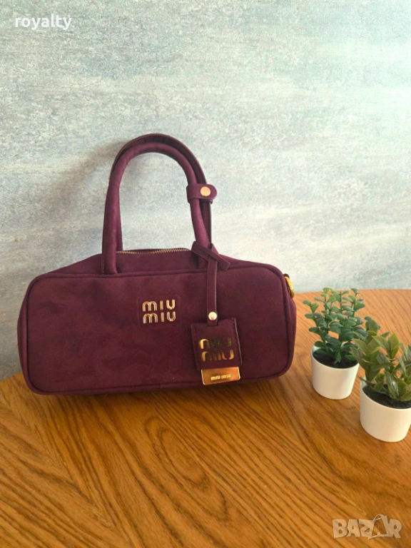Miu Miu Дамска Чанта Набук , снимка 1