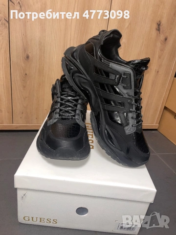 Черни обувки Guess, снимка 5 - Кецове - 53927504