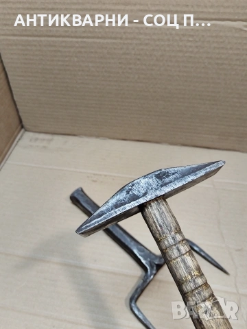 Комплект Стари Ковани Чук С Наковалня За Клепане На Коси 1кг. НОМЕР 1496., снимка 4 - Антикварни и старинни предмети - 53940522