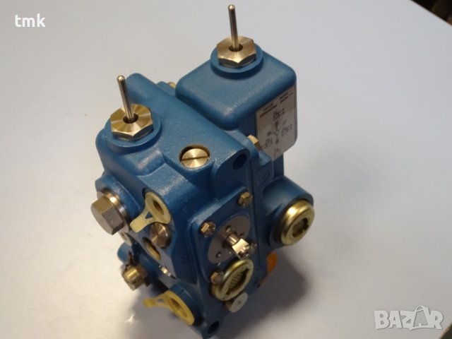 Пневматичен блок Rexroth Pneumatic 335 32 000 00 Pneumatic Pressure Reducing Station, снимка 9 - Резервни части за машини - 42888780