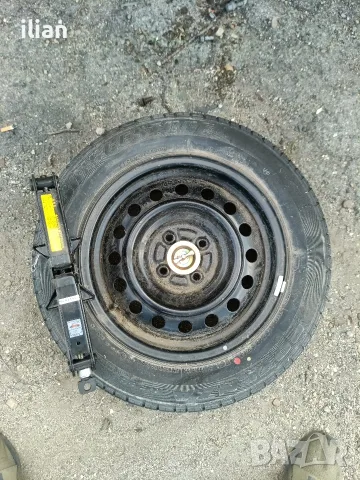 резервна гума и крик Toyota 