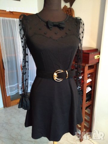 Черна дамска рокля с прозрачни ръъкави на точки