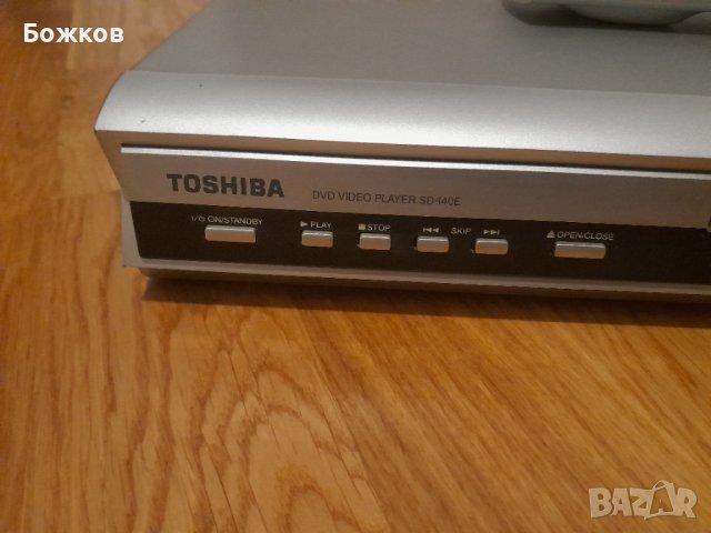 DVD Player Toshiba SD-140ESE, снимка 4 - Плейъри, домашно кино, прожектори - 39235952