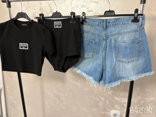 Комплект от 3 части Кроп тениска, гащички и къси панталонки деним 