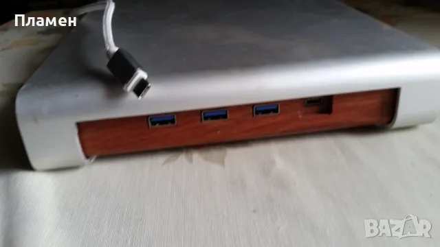 Алуминиева плоскост с USB портове