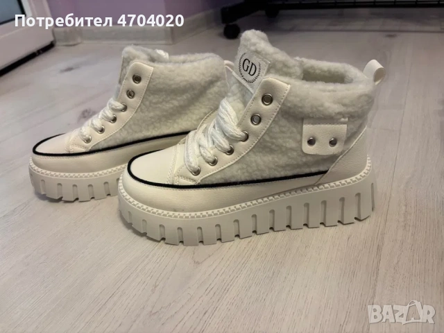 Дамски бели боти