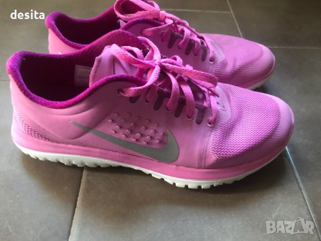 Дамски маратонки Nike номер 38,5, снимка 1
