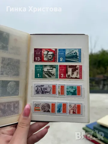 Малък класьор с различни български пощенски марки, снимка 5 - Филателия - 49993376