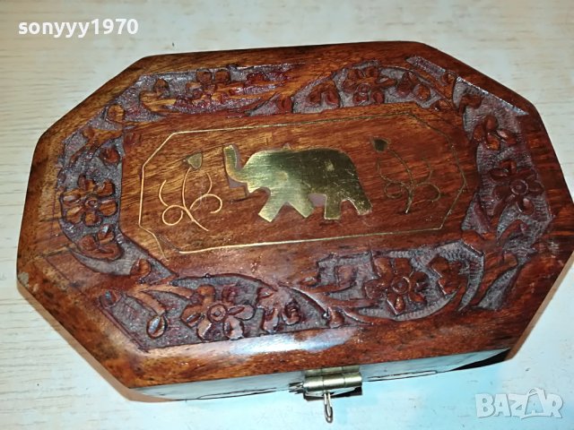 КУТИЯ ОТ ЕКЗОТИНО ДЪРВО С ЗЛАТНИ СЛОНЧЕТА 0403231849