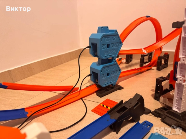 Писта Hot Wheels Track Builder kit with power boost.Най-добрата серия!, снимка 6 - Коли, камиони, мотори, писти - 52657046
