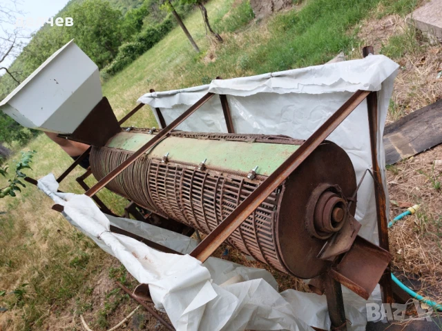 Продава машина за чистене зелена обвивка бадеми и лешници.5%отстъпка до края на годината..
