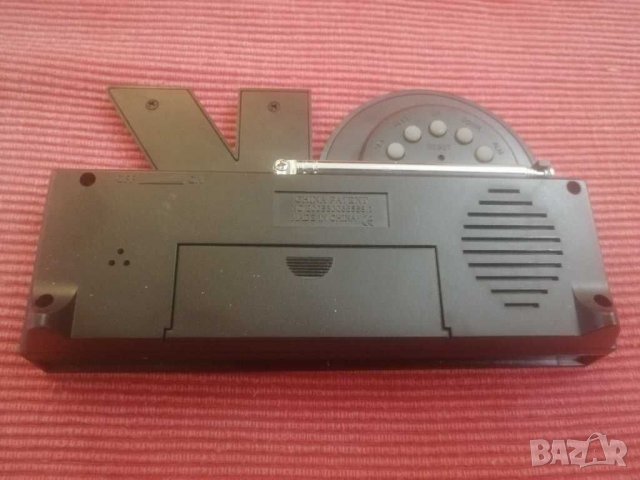 Радио часовник. , снимка 3 - Радиокасетофони, транзистори - 29662974