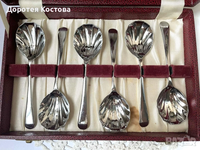 Красив комплект от Англия в оригиналната му кутия, снимка 2 - Прибори за хранене, готвене и сервиране - 52666472