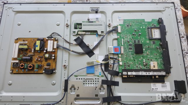 LG 37LS575S -счупен екран, снимка 2 - Части и Платки - 29600415