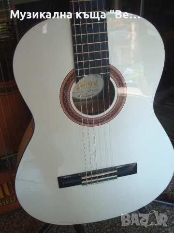 Класическа китара Valencia, Размер 4/4, снимка 3 - Китари - 41186720