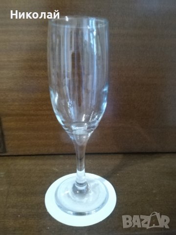 Чаши за бяло вино и шампанско 