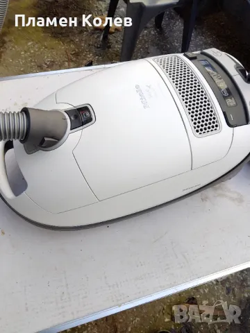 Miele прахосмукачка , снимка 6 - Прахосмукачки - 48630529