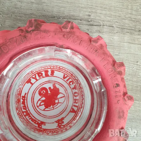 Стъкло-ретро колекция-пепелник VICTORIA 1969 година, снимка 2 - Колекции - 49560779