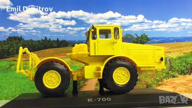 Моделче на трактор К-700, "Hachette", 1:43