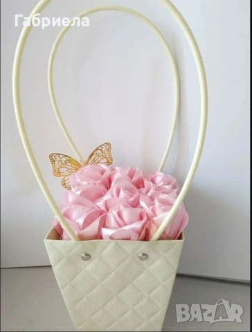 🌹 Ръчно изработени сатенени букети – вечна красота! 🌹, снимка 2 - Други услуги - 54028052