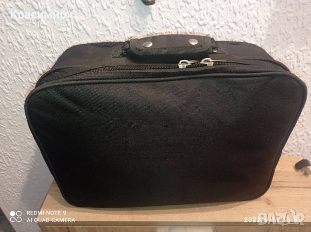 Чанта за лаптоп , снимка 4 - Чанти - 37970917