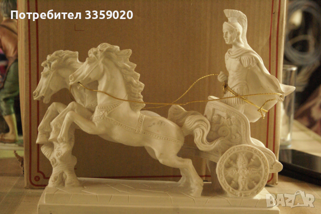 продавам керамична фигура, снимка 1 - Антикварни и старинни предмети - 36462351