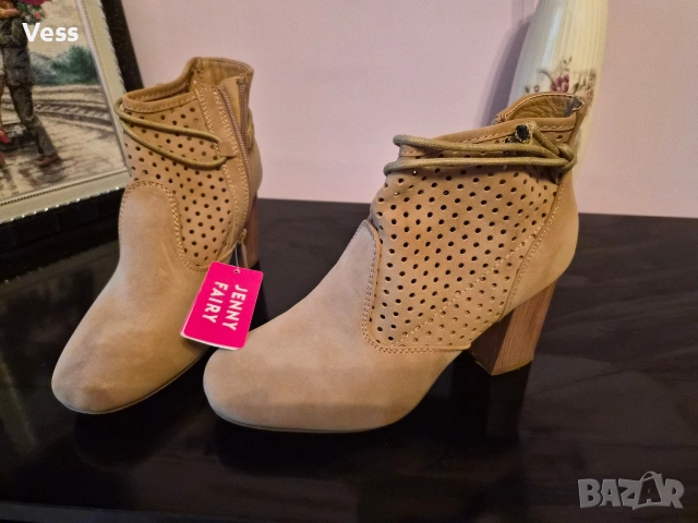 Нови боти - 39 номер, снимка 2 - Дамски боти - 54199206