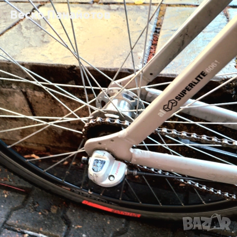 Велосипед Cross - Spria 28-е снабден с V-Brake спирачки и вътрешен тип скоростна система с 3 скоро, снимка 5 - Велосипеди - 51582142