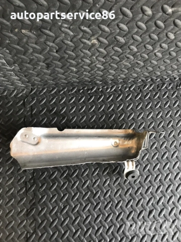 Капак/щит за топлоизолация ляв за Mercedes ML 3.0 CDI W164 (2011) A6420901141, снимка 2 - Части - 53975021