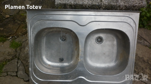 Продавам кухненска мивка