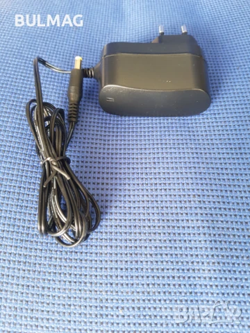 Нестандартен Адаптер 15V - 1A, снимка 2 - Друга електроника - 50848936