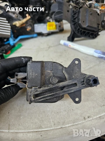 Моторче клапи климатик парно VW Golf 4 1J0907511, снимка 2 - Части - 51113730