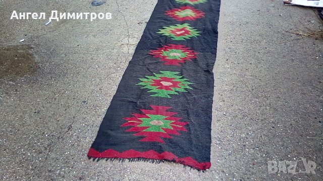 Стар чипровски килим пътека