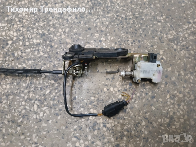 механизъм отваряне НА БАГАЖНИКА VW PASSAT B5 3B9827297A 3B0959781D, снимка 4 - Части - 52672765