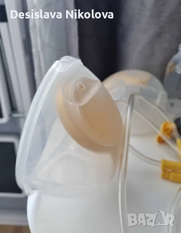 Medela помпа за кърма hands free шишета + чашки, снимка 4 - Помпи за кърма - 55844140
