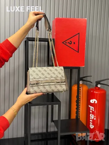 Guess ✨ Дамски Чанти , снимка 4 - Чанти - 56538228