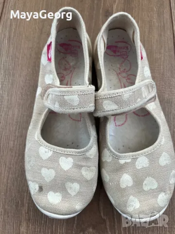 Детски пантофи и цвички за гимнастика, снимка 8 - Детски пантофи - 50265074