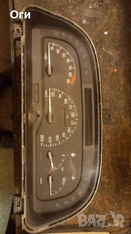 Километражно табло за Рено Лагуна 93-01г. 7700/411/643 0904/471/9900