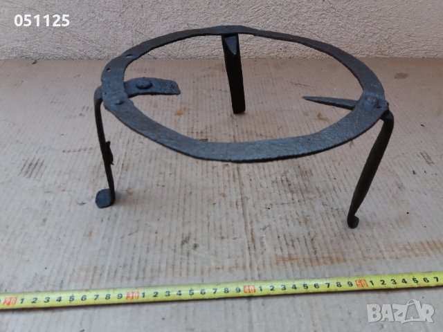 кована възрожденска пирустия, сажер