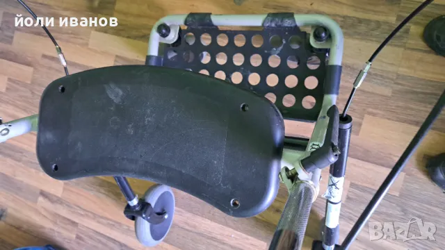 Проходилка за възрастни, снимка 2 - Ролатори - 50305096