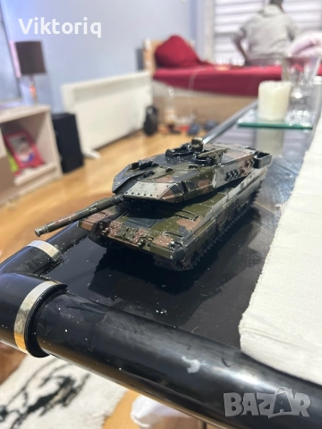 Метален танк Siku