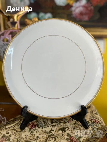 Royal Worcester  Чиния за торта  Бял фин порцелан с много елегантна позлата , снимка 1
