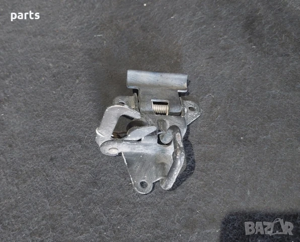 Ключалка Преден Капак Ауди A3 8L (2) - 8L0823480B, снимка 2 - Части - 51398913