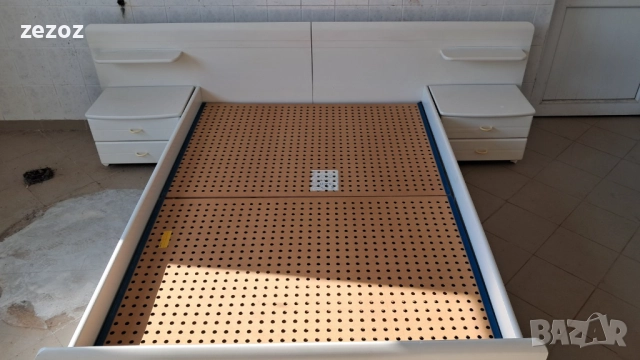 Спалня с две шкафчета 140х200, снимка 3 - Спални и легла - 51803859