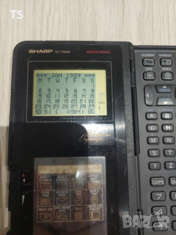 Ретро, винтидж калкулатор/органайзер Sharp IQ 7100, снимка 5 - Антикварни и старинни предмети - 53297433
