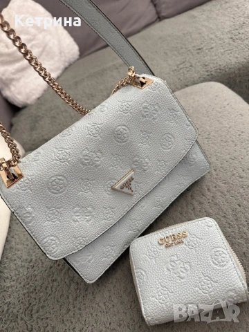 100% Оригинална чанта на GUESS, снимка 5 - Чанти - 54325801