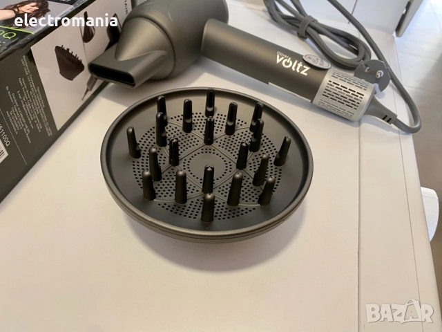 лек и мощен професионален сешоар Voltz OV51100Q, снимка 5 - Сешоари - 52252133